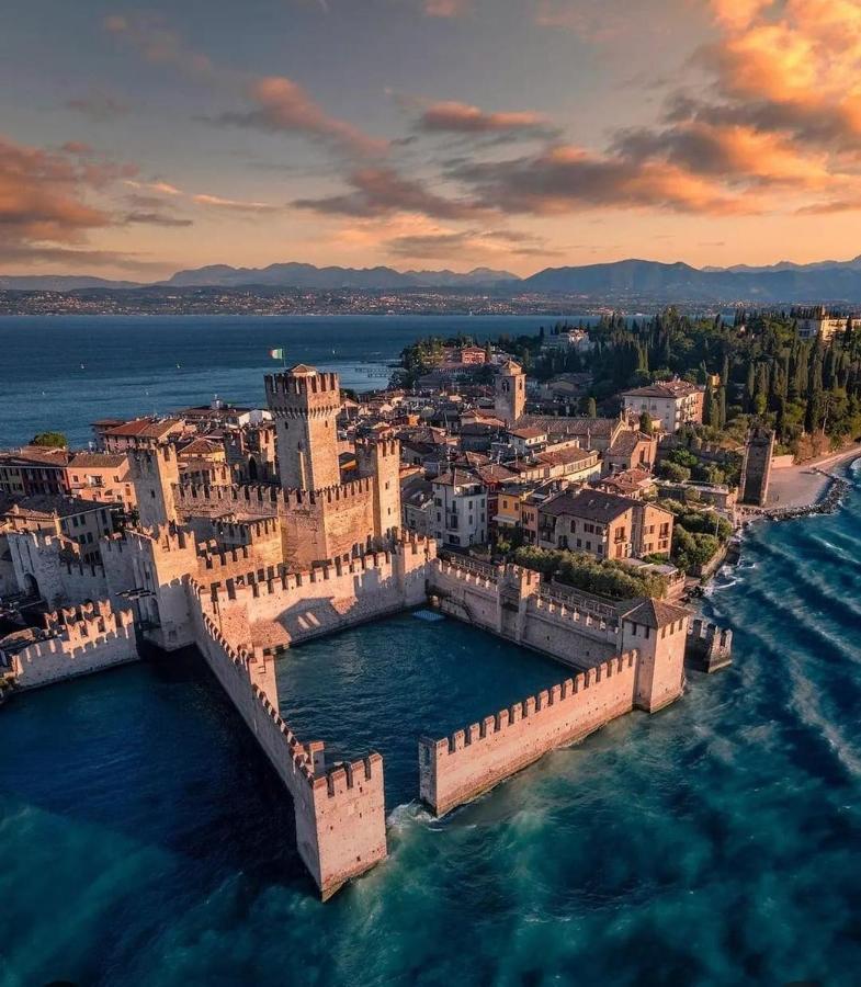 Sorridi Al Lago Сирмионе Экстерьер фото